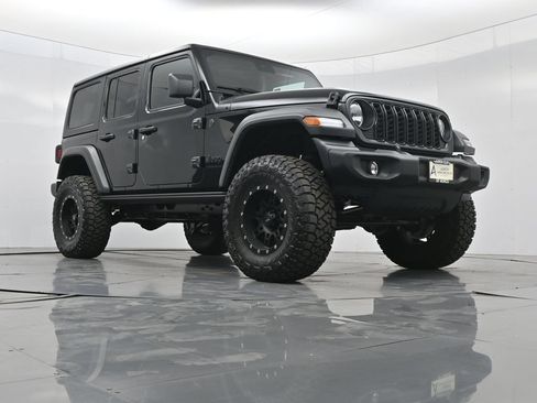 Used 2025 Jeep Wrangler Unlimited Sport AWD/4WD image 45