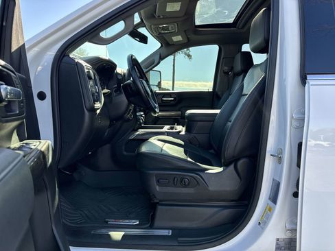 Used 2023 Chevrolet Silverado 2500 LTZ w/ LTZ Plus Package image 16