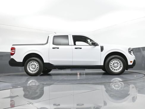 Used 2025 Ford Maverick XL w/ Equipment Group 102A image 27