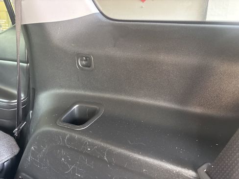 Used 2017 GMC Acadia SLT image 56