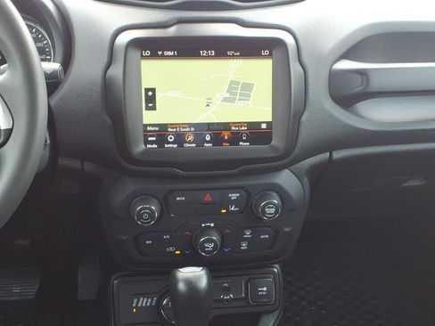Used 2023 Jeep Renegade Trailhawk AWD/4WD image 13
