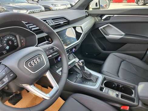 New 2025 Audi Q3 2.0T Premium image 10
