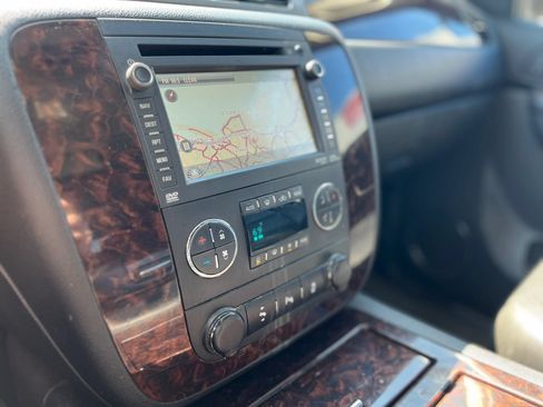 Used 2012 GMC Yukon XL Denali AWD/4WD image 21