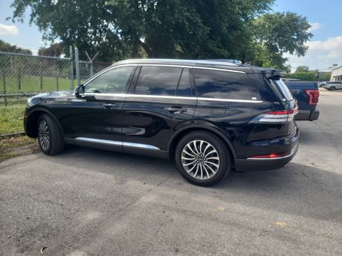 Used 2021 Lincoln Aviator Reserve image 2
