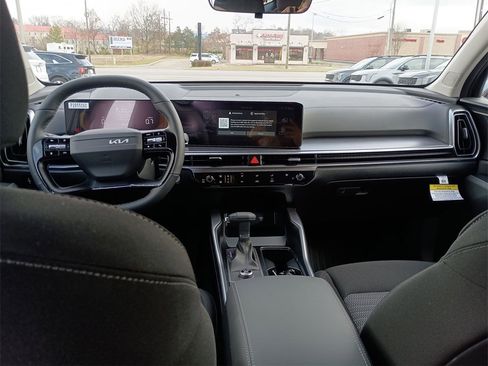 New 2026 Kia Sorento LX image 10