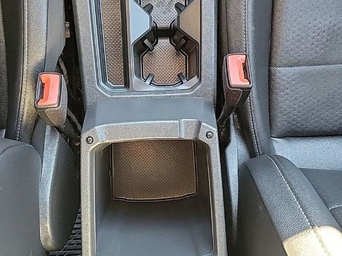 Used 2019 Volkswagen Tiguan SE image 10