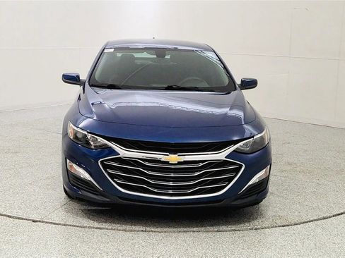 Used 2019 Chevrolet Malibu LS w/ Driver Confidence Package image 2