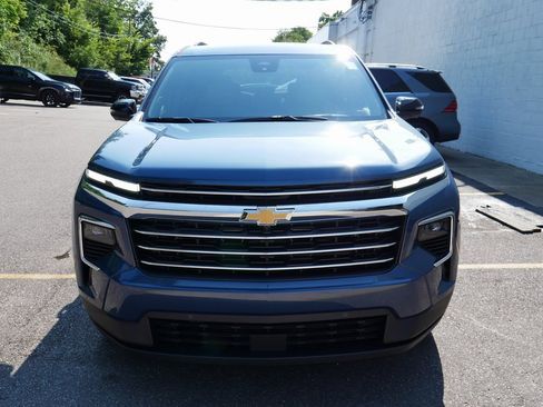 New 2026 Chevrolet Traverse LT w/ Enhanced Driving Package image 3