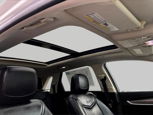 Used 2017 Cadillac XT5 Luxury w/ Driver Awareness Package AWD/4WD image 30