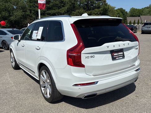 Used 2017 Volvo XC90 T8 Inscription w/ Vision Package AWD/4WD image 4