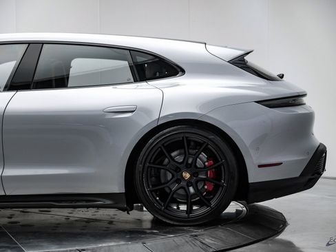 Used 2023 Porsche Taycan GTS w/ Premium Package image 7