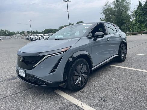 Used 2024 Nissan Ariya AWD image 4