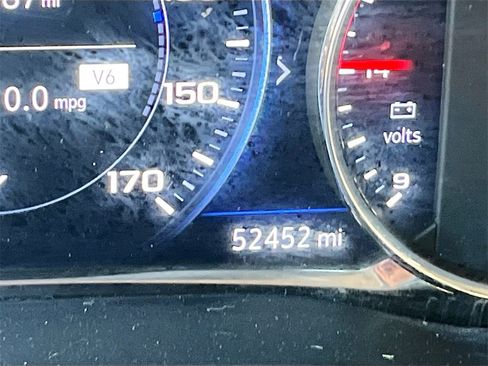 Used 2022 GMC Acadia Denali w/ Denali Ultimate Package image 12