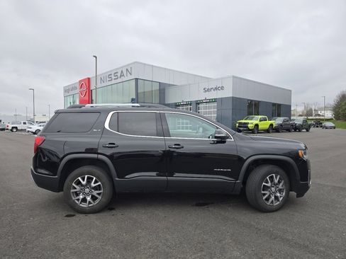 Used 2023 GMC Acadia SLE w/ Driver Convenience Package image 13