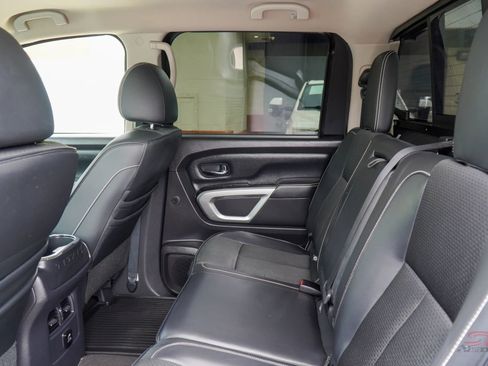 Used 2017 Nissan Titan PRO-4X image 21