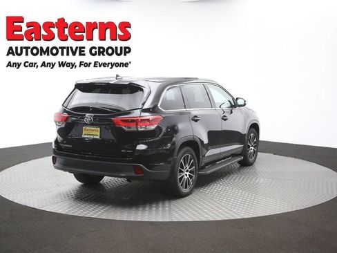 Used 2018 Toyota Highlander SE AWD/4WD image 41
