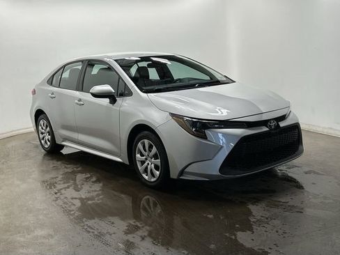 Used 2022 Toyota Corolla LE image 29