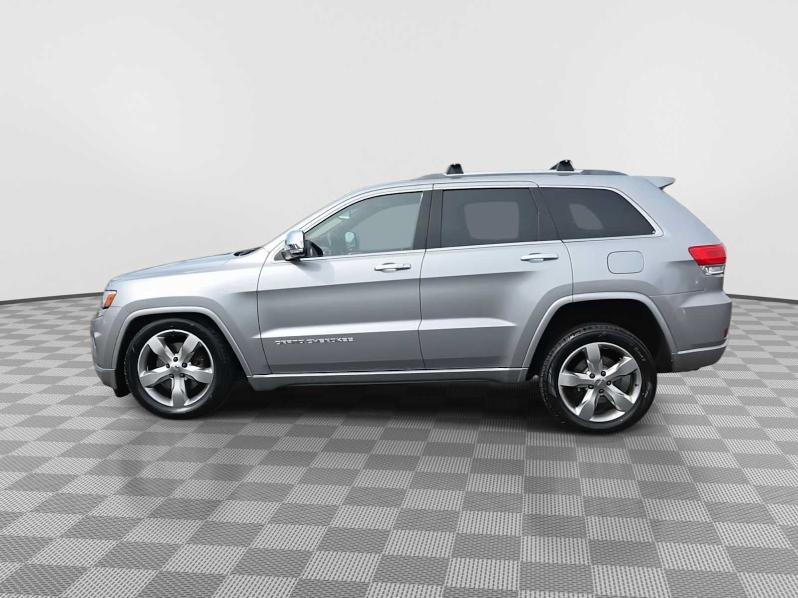 Used 2014 Jeep Grand Cherokee Overland AWD/4WD image 5