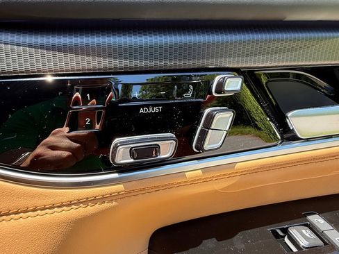 New 2026 Jeep Grand Wagoneer Summit AWD/4WD image 33