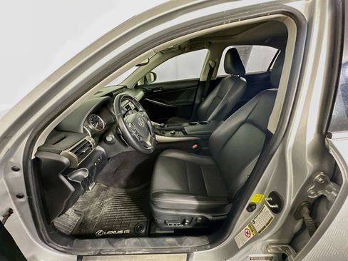Used 2016 Lexus IS 300 AWD image 13