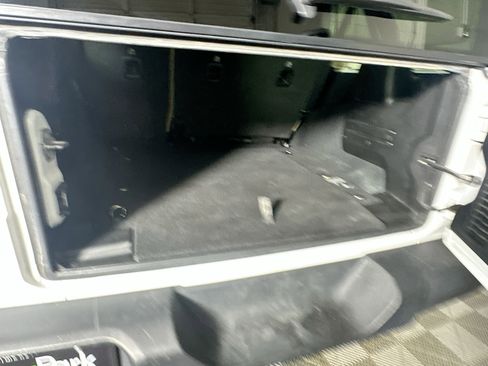 Used 2022 Jeep Wrangler Unlimited Sport image 27