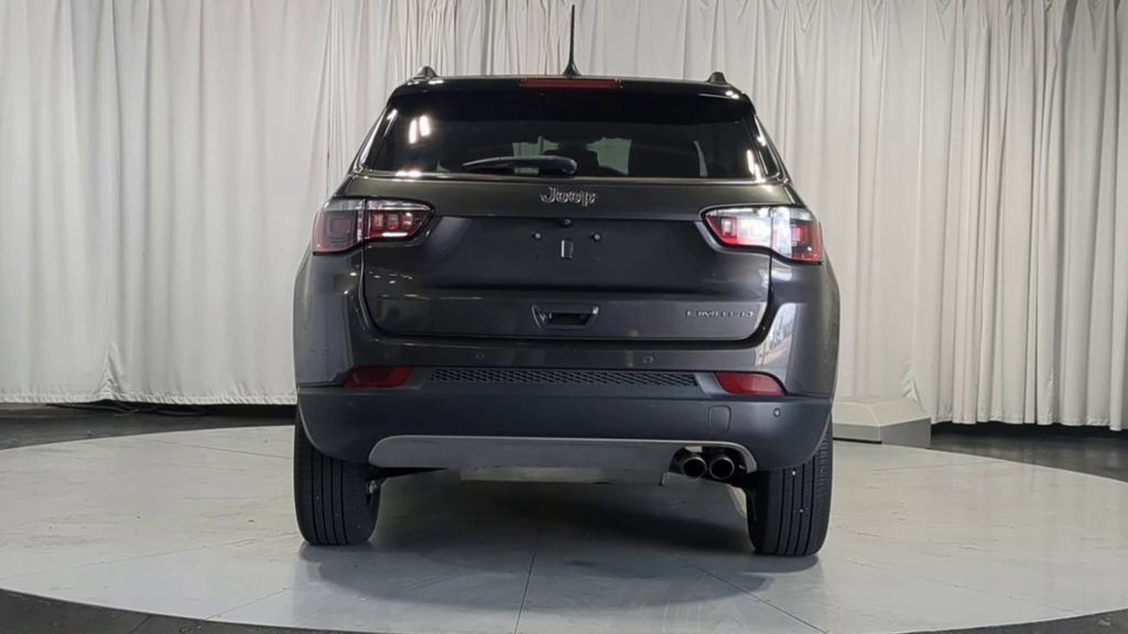 Used 2018 Jeep Compass Limited w/ Navigation Group FWD image 9