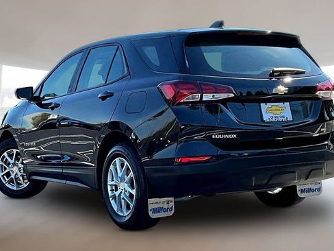 Used 2024 Chevrolet Equinox LS AWD/4WD image 4