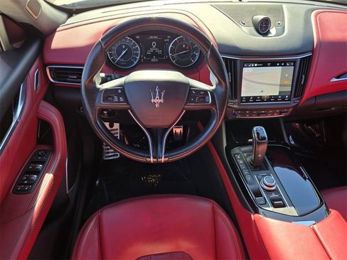 Used 2022 Maserati Levante Modena image 12