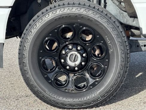 Used 2024 Ford F250 Lariat w/ Sport Appearance Package image 26