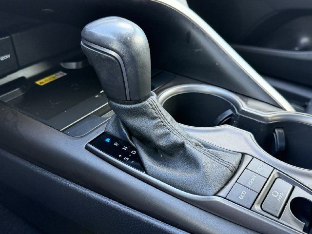 Used 2023 Toyota Camry XSE FWD image 18