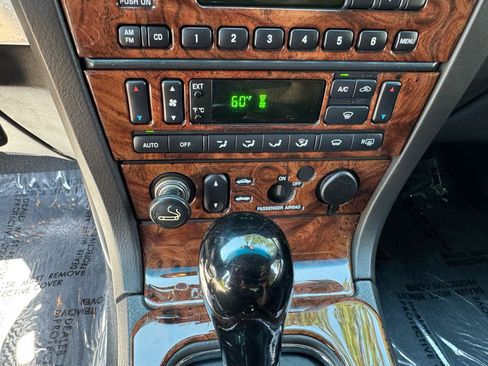 Used 2002 Ford Thunderbird RWD image 20