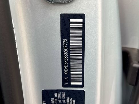 New 2025 Kia Carnival SX Prestige image 35