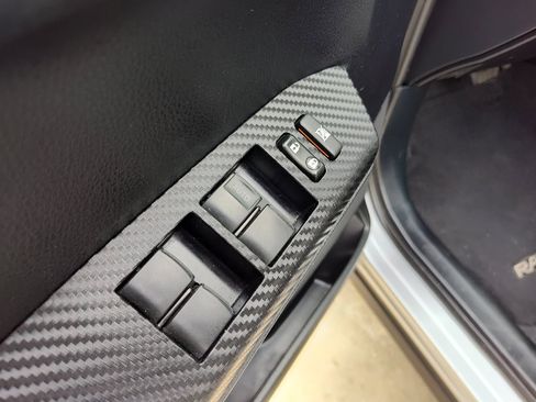 Used 2015 Toyota RAV4 LE image 15