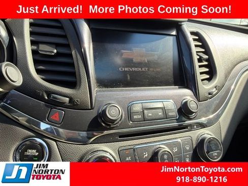 Used 2017 Chevrolet Impala LT w/ Leather Package FWD image 8