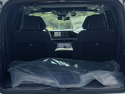 New 2026 INFINITI QX80 4WD image 8