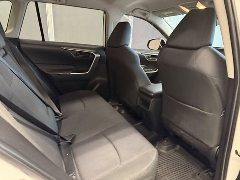 Used 2019 Toyota RAV4 LE image 13