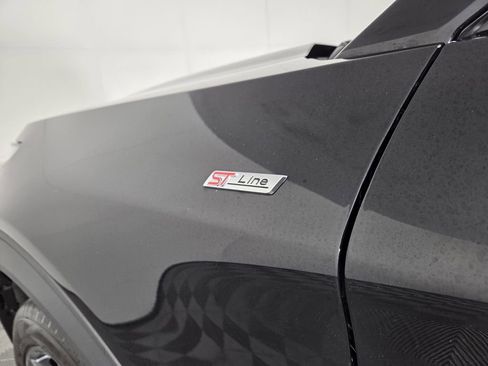 Used 2025 Ford Explorer ST-Line w/ ST-Line Street Pack image 11