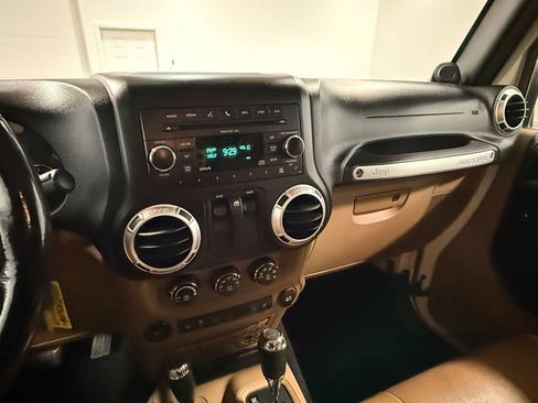 Used 2011 Jeep Wrangler Sahara w/ Connectivity Group AWD/4WD image 16
