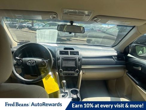 Used 2013 Toyota Camry LE FWD image 11