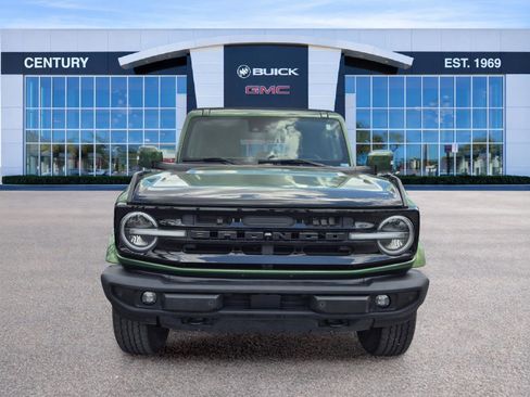 Used 2022 Ford Bronco Outer Banks AWD/4WD image 2