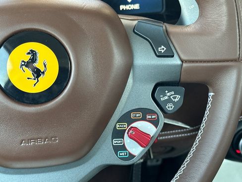 Used 2014 Ferrari 458 Italia Coupe RWD image 29