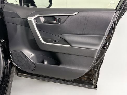 Used 2025 Toyota RAV4 LE image 30