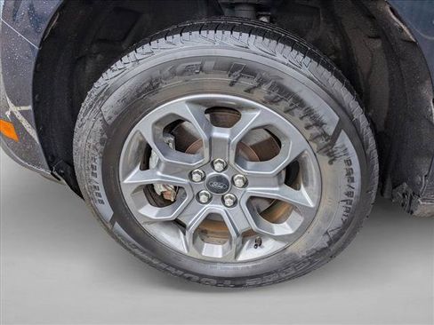 Used 2022 Ford Maverick XLT FWD image 10