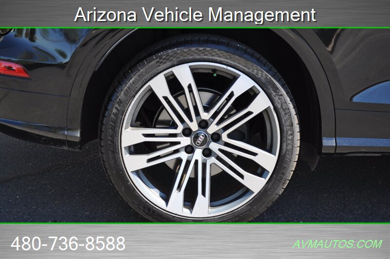 Used 2019 Audi SQ5 Premium Plus w/ Premium Plus Package AWD/4WD image 14