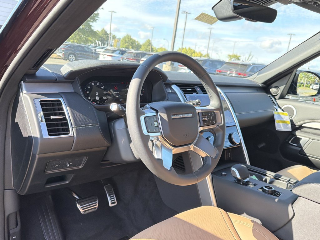 New 2026 Land Rover Discovery Limited Edition AWD/4WD image 10