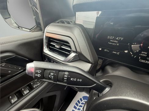 Used 2025 GMC Yukon Denali image 25