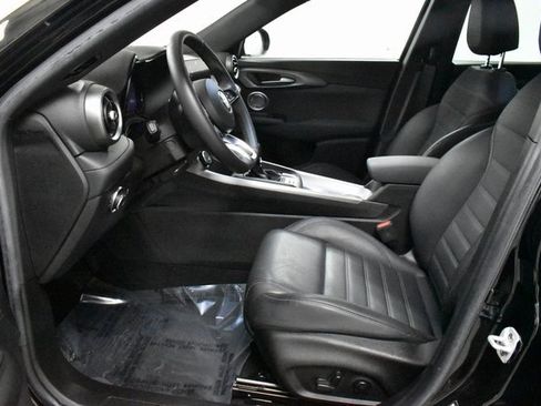 Used 2024 Alfa Romeo Tonale Ti image 12