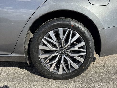 Used 2023 Nissan Altima 2.5 SV image 26