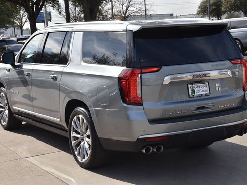 Used 2023 GMC Yukon XL Denali w/ Denali Reserve Package image 10