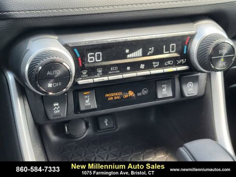 Used 2022 Toyota RAV4 XLE w/ Convenience Package image 22